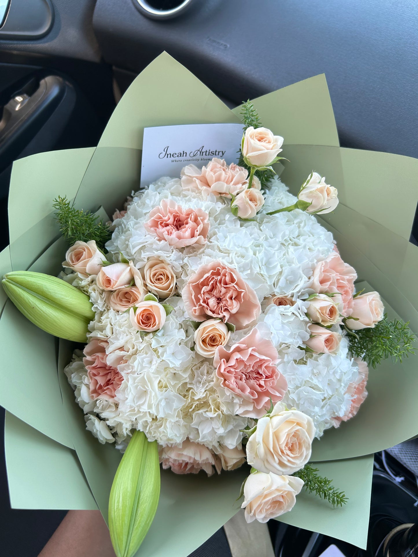Sage green & baby pink bouquet🧚🏽‍♀️